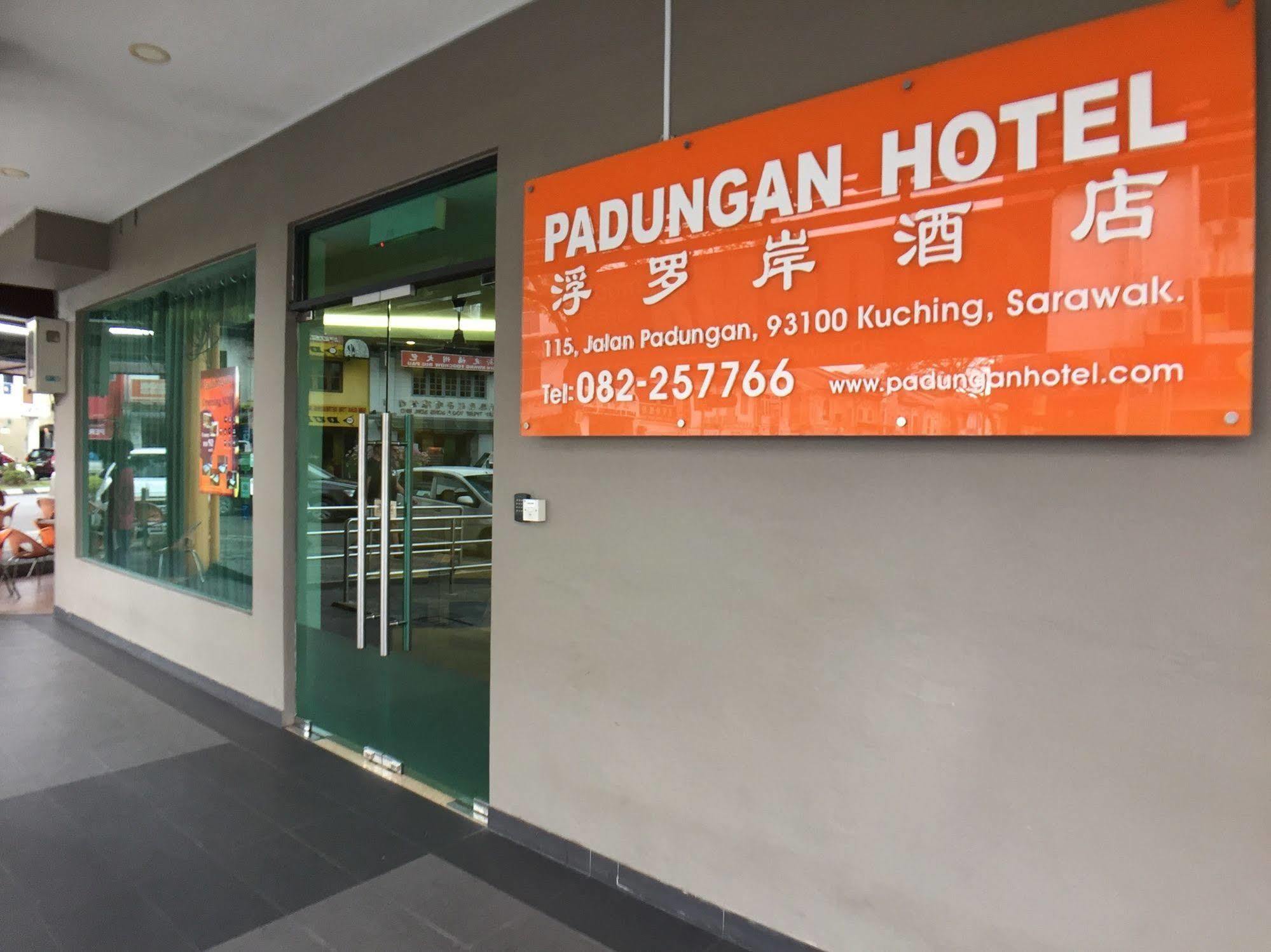 Padungan Hotel Kuching Buitenkant foto