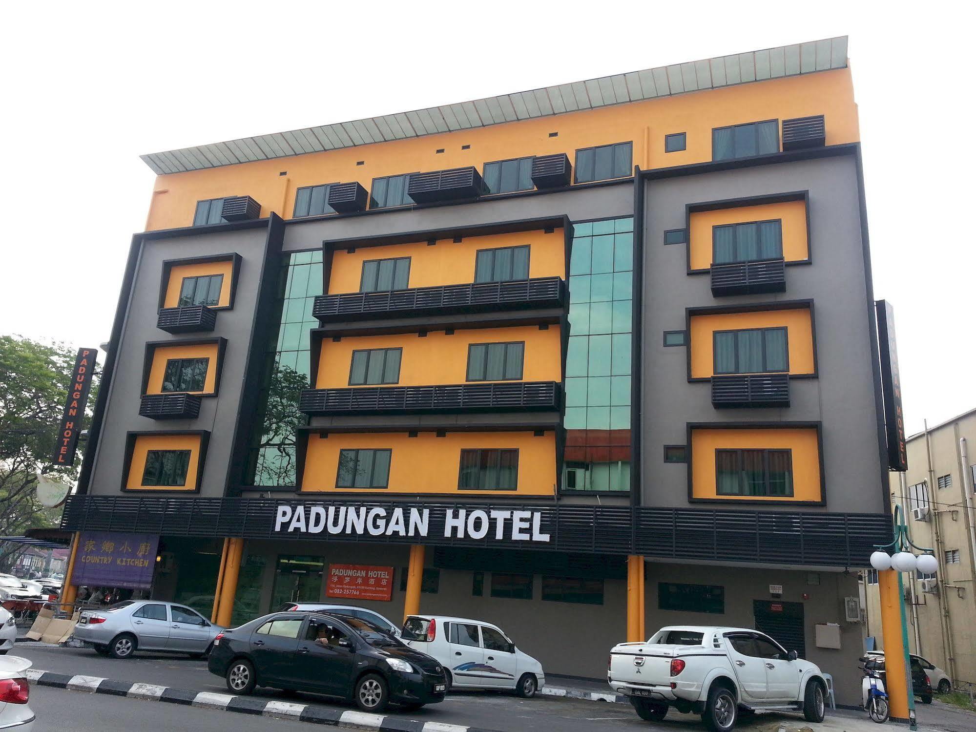 Padungan Hotel Kuching Buitenkant foto